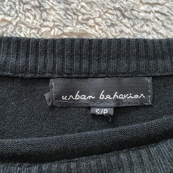 Urban behaviour dress - Picture 3 of 3